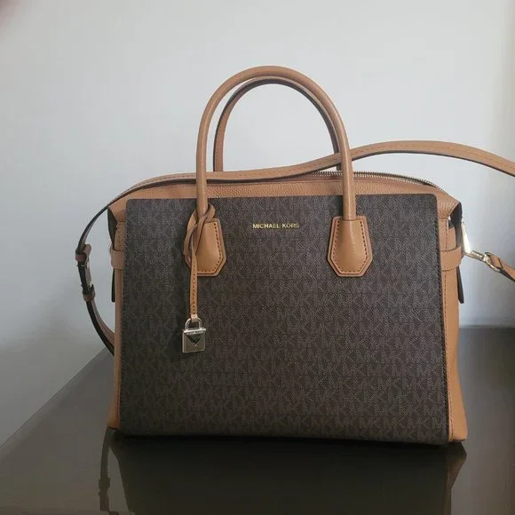 Michael Kors Leather Bag - Picture 7 of 13